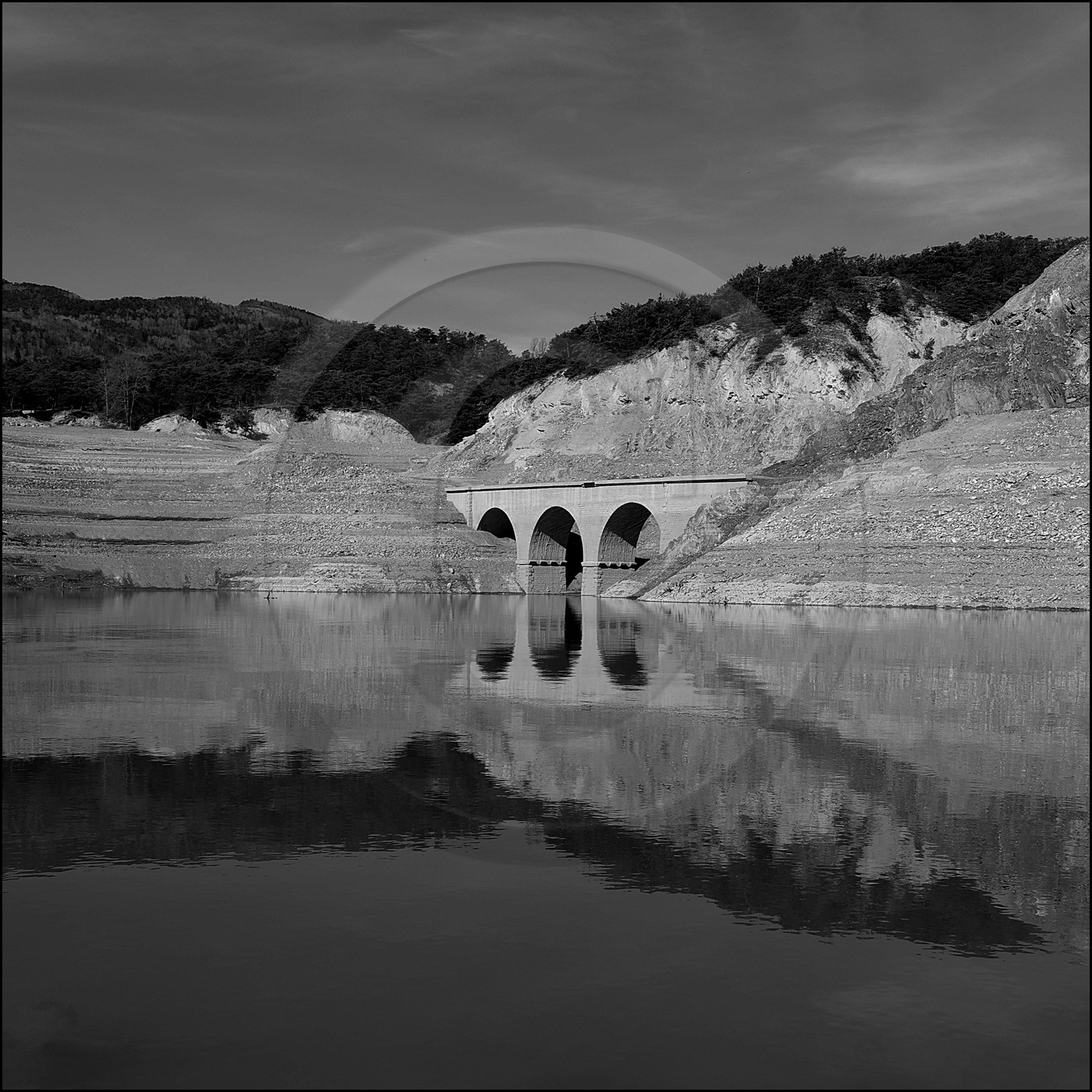 Serre-Ponçon, basses eaux