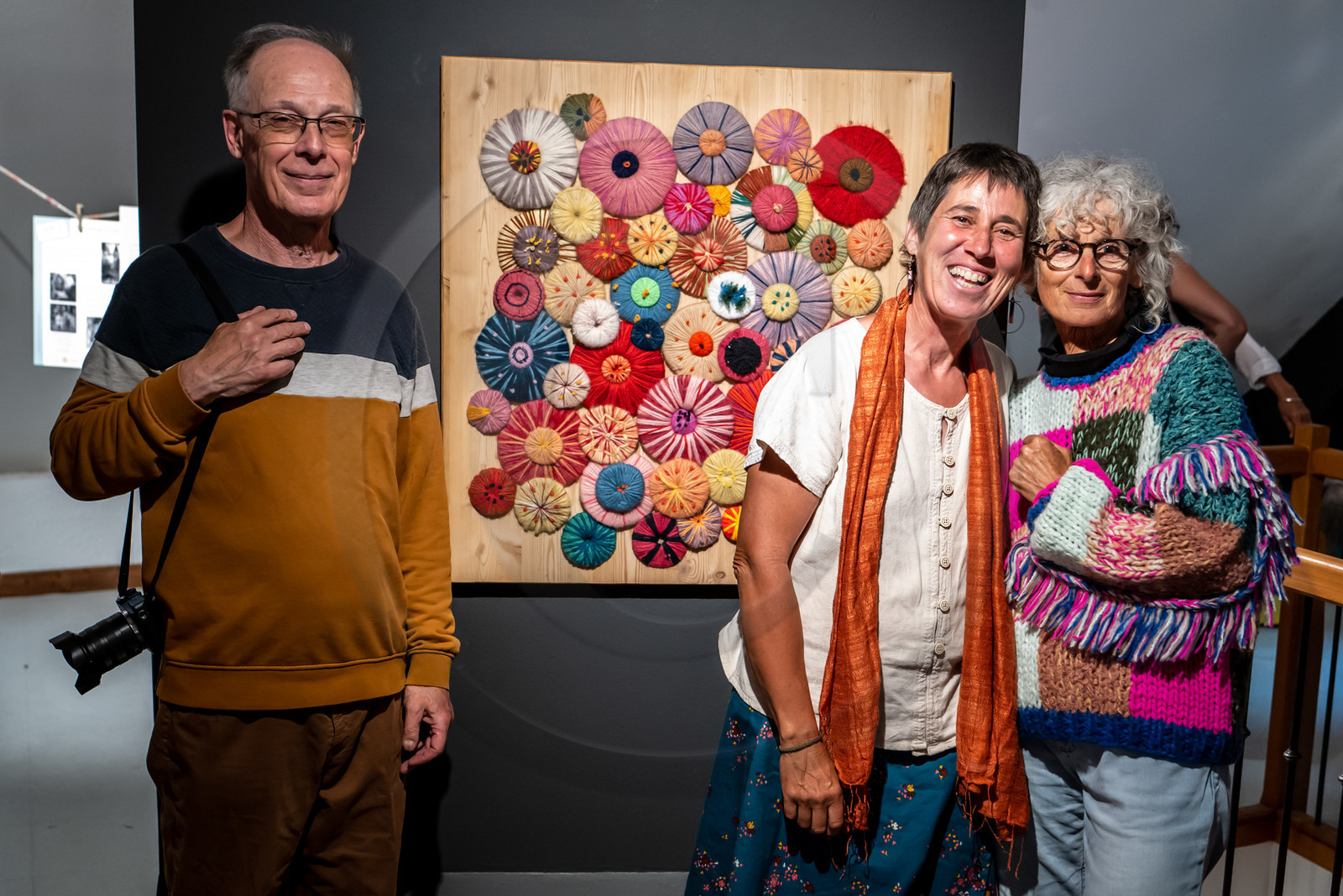 Exposition L comme laine, lien, lieu conçue par l'Ouort de Benevènt, sous la houlette de Claudine Meyer, artiste plasticienne, accompagnée de photographies de Denis Lebioda. Une proposition de la Communauté de Communes du Champsaur - Valgaudemar et de son service culturel.